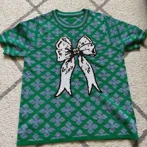 Blouse/light sweater